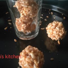 Murmura ladoo A picture of Murmura ladoo.