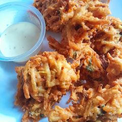 A picture of Potato pakoras.
