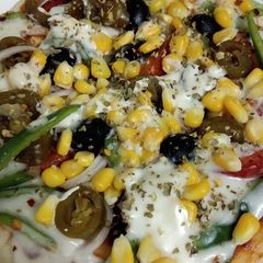 A picture of Cheesy pan pizza.