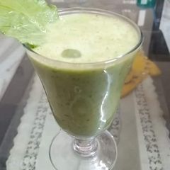 A picture of Healthy smoothie (oats,banana).