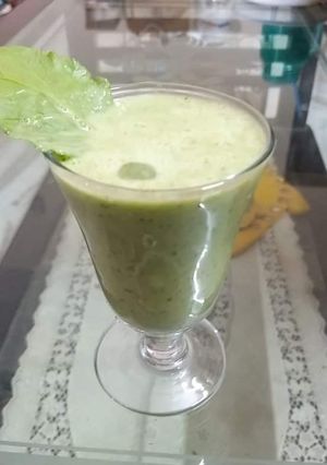 A picture of Healthy smoothie (oats,banana).