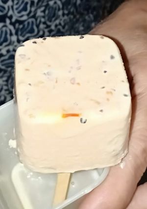 A picture of Kesar Pista Kulfi.
