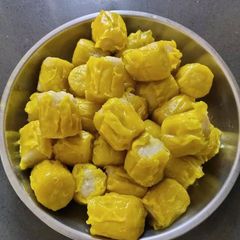 A picture of Steamed Siomai.