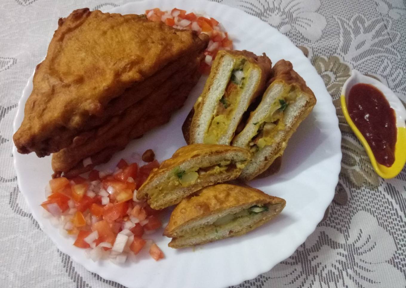 Bread pakoda sandwich