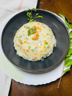 A picture of Vegetable Rava Upma.