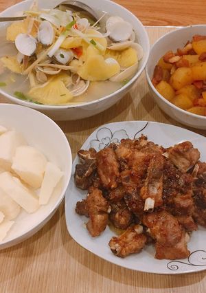 Hình của món Canh Ngao Nấu Dứa Sả.