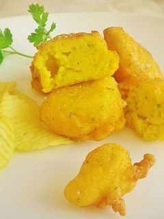 Una foto de Buñuelos de langostinos con bacalao