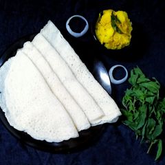 A picture of NEER DOSA🍱.