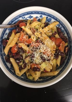 A picture of Tomato, Celery and Kidney Bean Pasta.