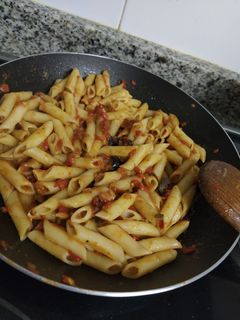 Una foto de 🍝 Pasta a la putanesca