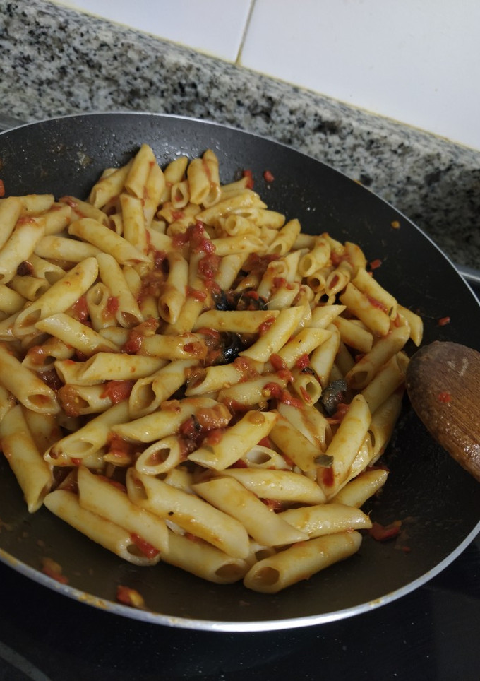 Una foto de 🍝 Pasta a la putanesca