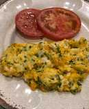 Huevos revueltos con ciboulette y perejil