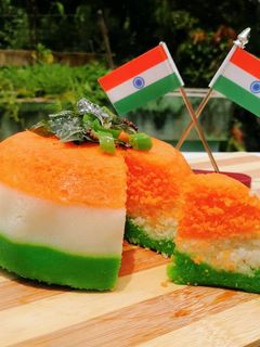 তিরঙ্গা সুজি ধোকলা রেসিপির প্রধান ছবি