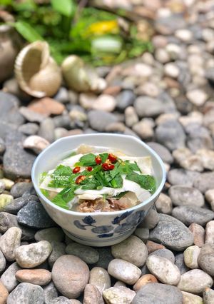 Hình của món Canh Gân Bò Nấu Măng Chua.