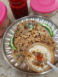 आलू का पराठा (Aloo ka paratha recipe in Hindi) रेसिपी मुख्य फोटो