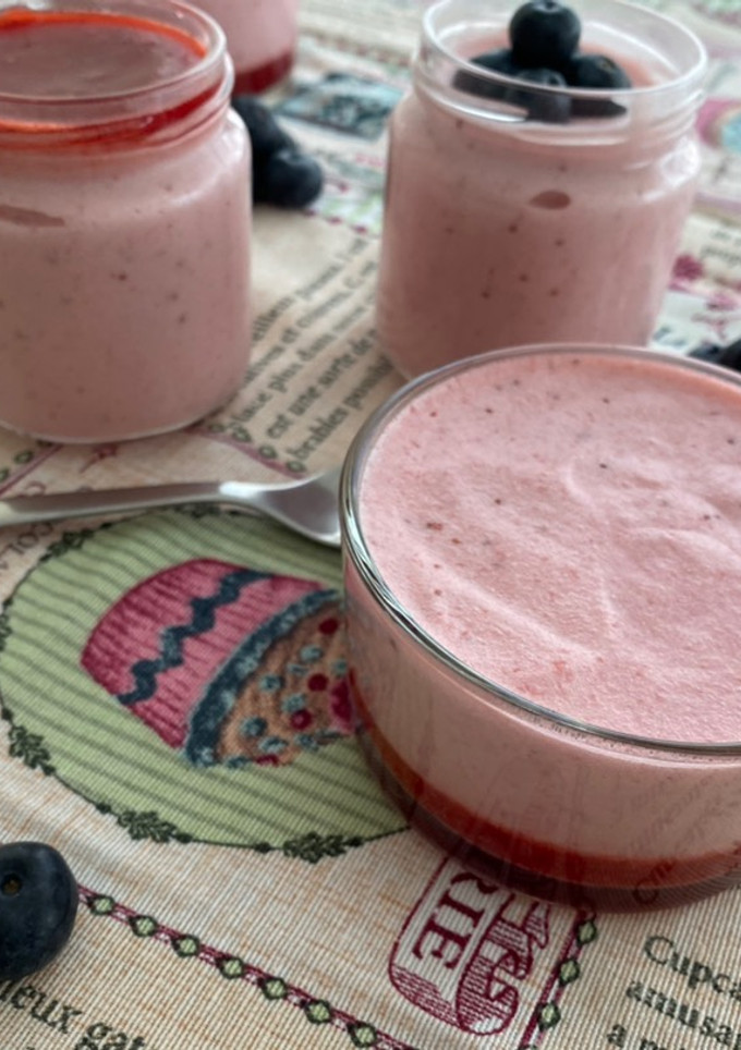 Una foto de 🍓 Mousse de fresa con coulis 🍓