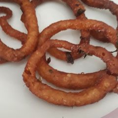 A picture of Cheesy potato rings.
