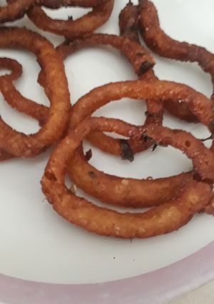 A picture of Cheesy potato rings.
