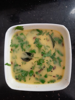કઢી (Kadhi Recipe In Gujarati) રેસીપી મુખ્ય ફોટો