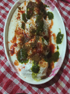 ब्रेड दही वड़ा (Bread dahi vada recipe in Hindi) रेसिपी मुख्य फोटो