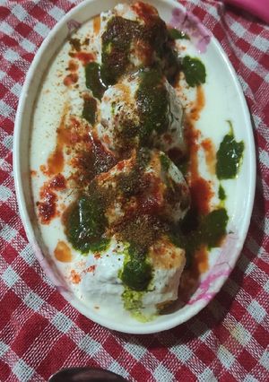 ब्रेड दही वड़ा (Bread dahi vada recipe in Hindi) रेसिपी मुख्य फोटो