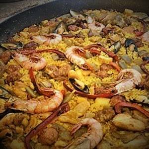 Cazuela de mariscos para cuatro