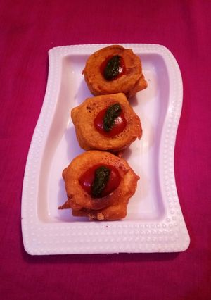 A picture of बिस्कुट सैंडविच पकोडा़.