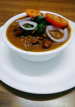 A picture of Rajma masala.