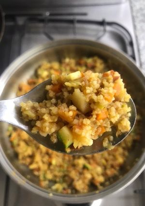 Una foto de Guisado de burgol y vegetales