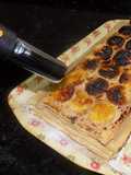 Bloque de pionono con pasta de maní y bananas quemadas