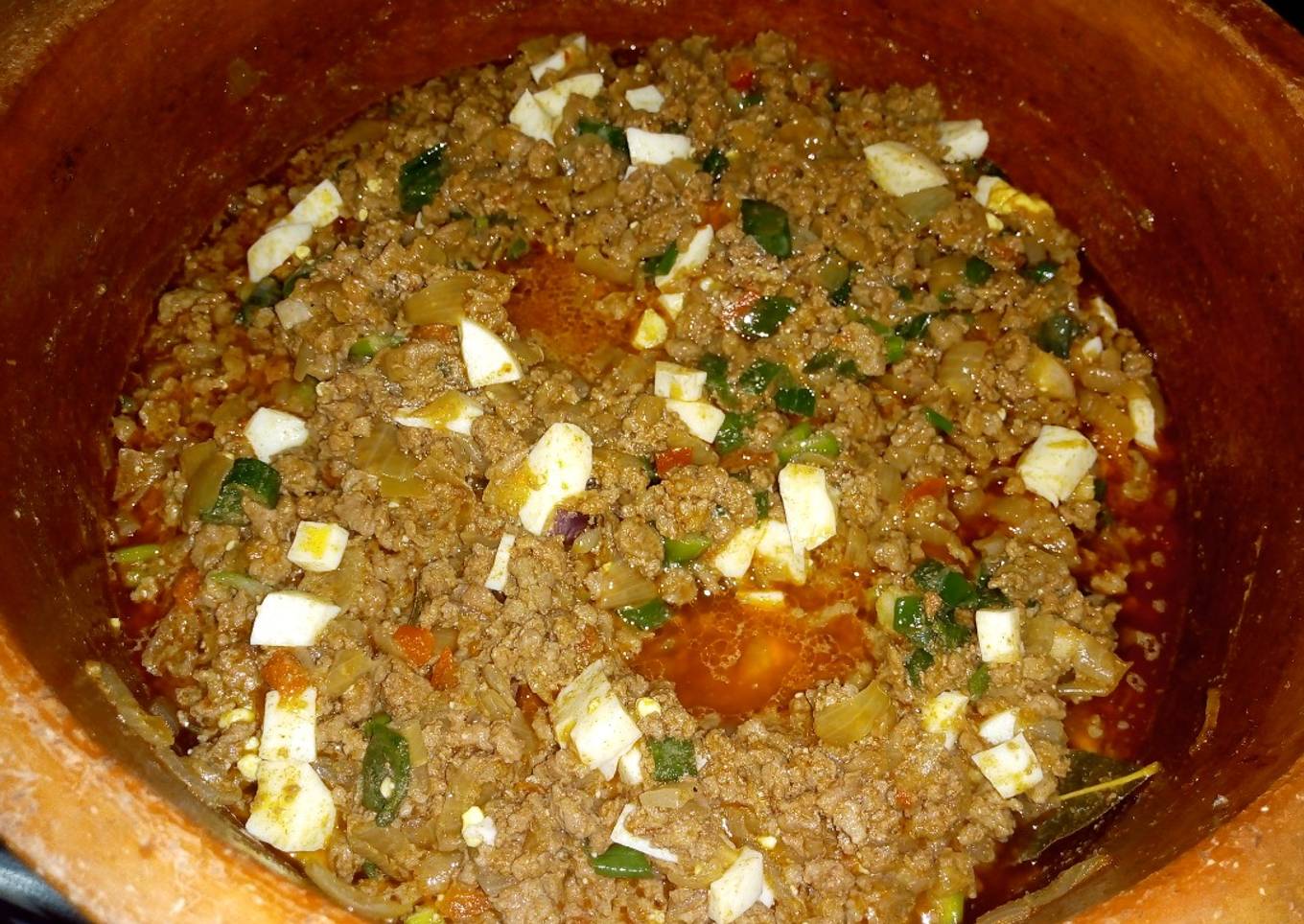 Relleno de carne jugoso para empanadas o pastel de carne