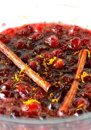 A picture of Cranberry Sauce.