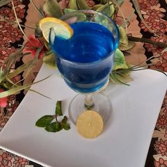 A picture of Blue moon drink.