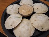 Rava idli and coconut chutney
