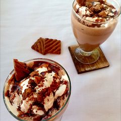A picture of Hide and seek milk shake.