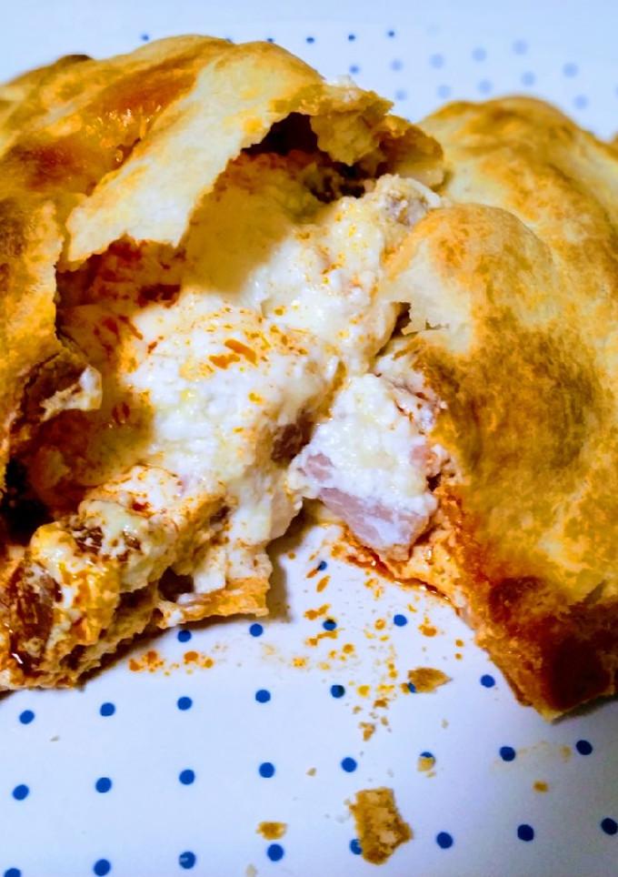 Una foto de Calzone de chorizo picante estilo Raki