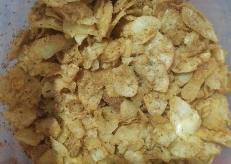 Keripik pedas jeruk purut