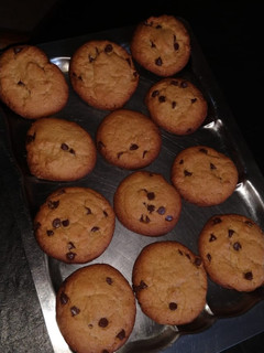 Una foto de Cookies/Galletas con Chips de Chocolate y mantequilla de maní 🍪