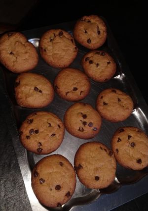 Una foto de Cookies/Galletas con Chips de Chocolate y mantequilla de maní 🍪