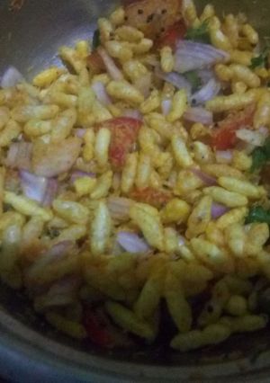 A picture of Dry Bhel.