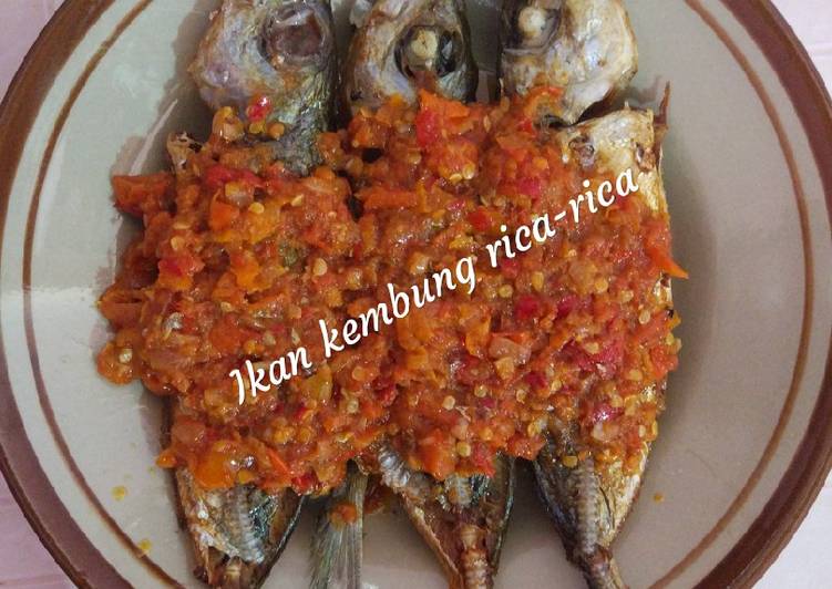 Cara mudah mengolah Kembung Goreng rica-rica yang praktis