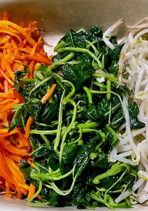 Foto resep Sam-saek Namul (Tiga Jenis Sayuran Korea)