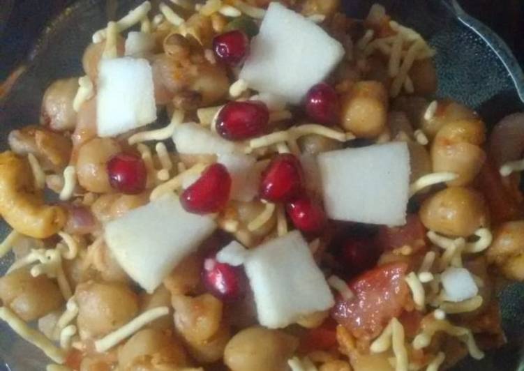 Simple Way to Prepare Ultimate Chickpeas chaat
