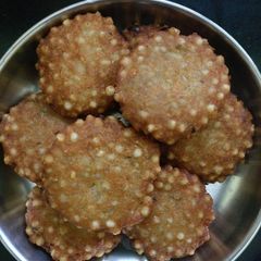 A picture of Sabudana vada.