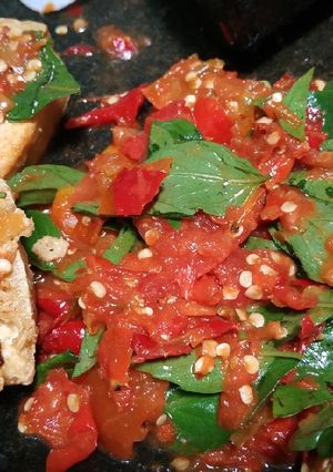 Foto resep Tahu penyet Sambel mentah kemangi