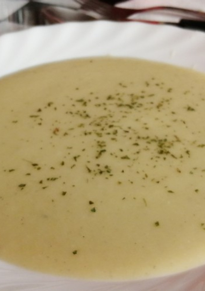 Una foto de Crema de Calabacín al queso Emmental