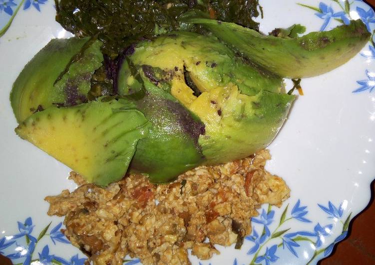 Fried Eggs, Kales with Avocado