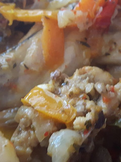 Una foto de Conejo con verduras