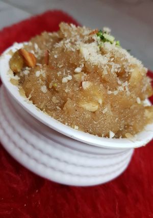 A picture of Suji halwa.