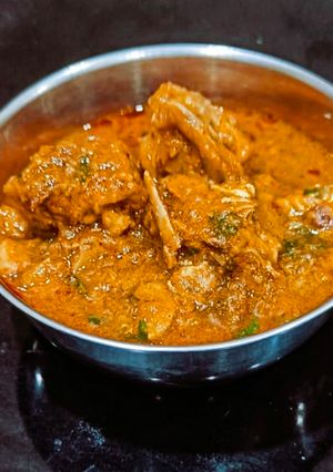 A picture of Sindhi Chicken Curry.